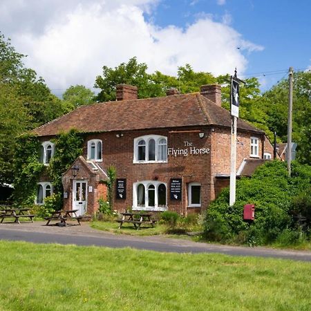 The Flying Horse Inn 邦戈顿奥弗 外观 照片